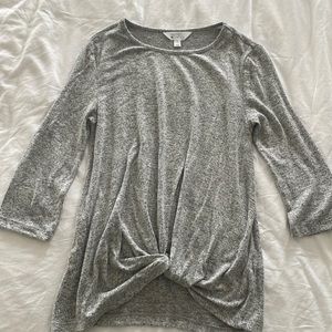 Market and Spruce black/gray heathered sweater in size small.